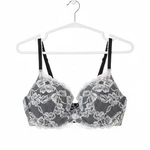 Victoria's Secret Black and White Lace Underwire Bra